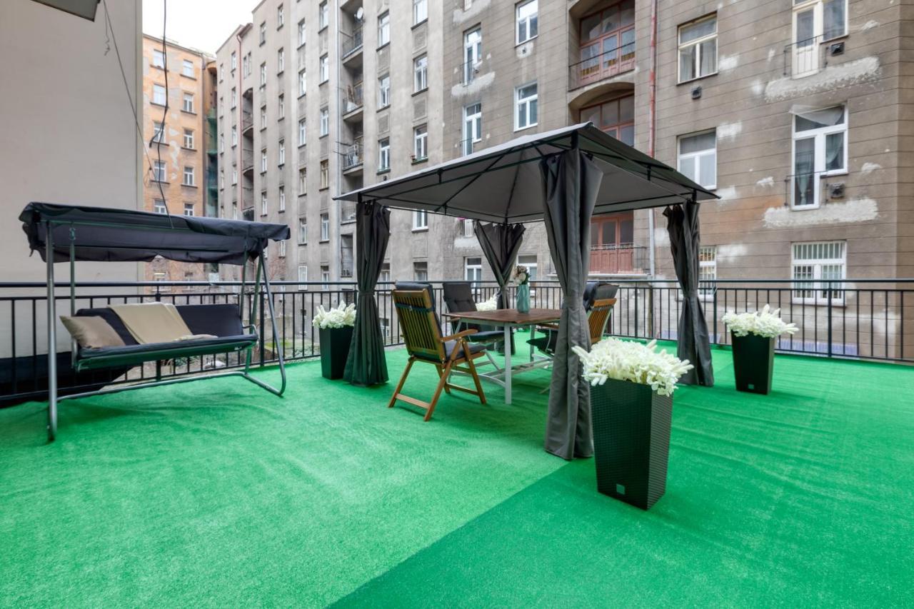 Luxury Riverside Apartments In The Center Of Prága Kültér fotó