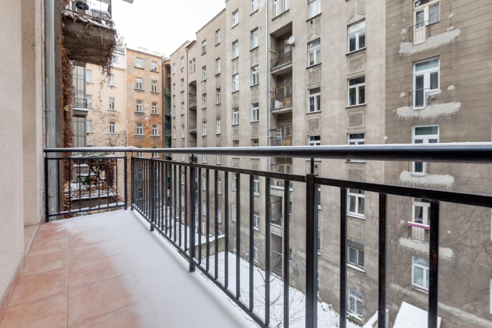 Luxury Riverside Apartments In The Center Of Prága Kültér fotó